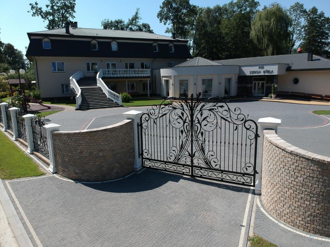 Hotel Pod Ksiecia Gorka Oleszyce Exterior foto